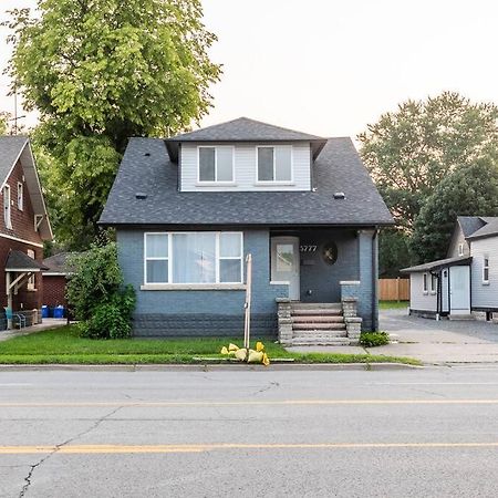 Modern House Newly Furnished 3 Mins Drive To Fall Niagara Falls Eksteriør bilde