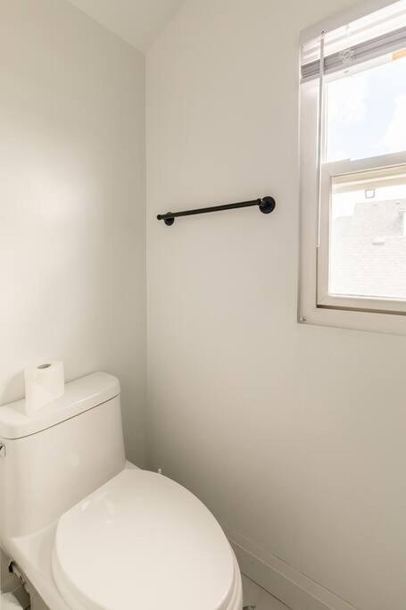 Modern House Newly Furnished 3 Mins Drive To Fall Niagara Falls Eksteriør bilde