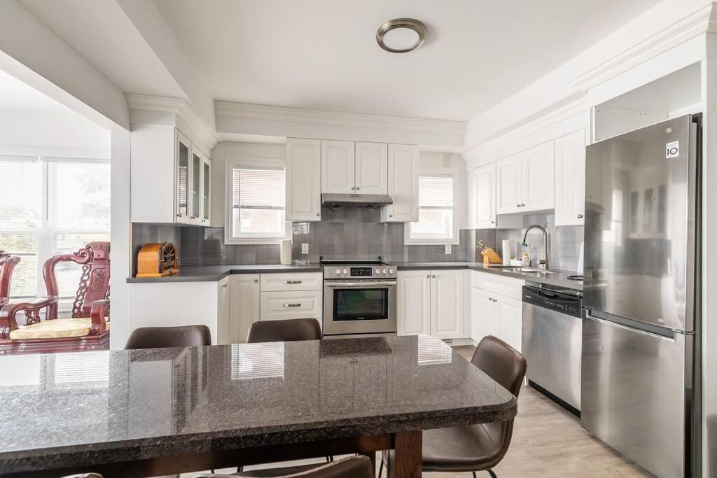 Modern House Newly Furnished 3 Mins Drive To Fall Niagara Falls Eksteriør bilde