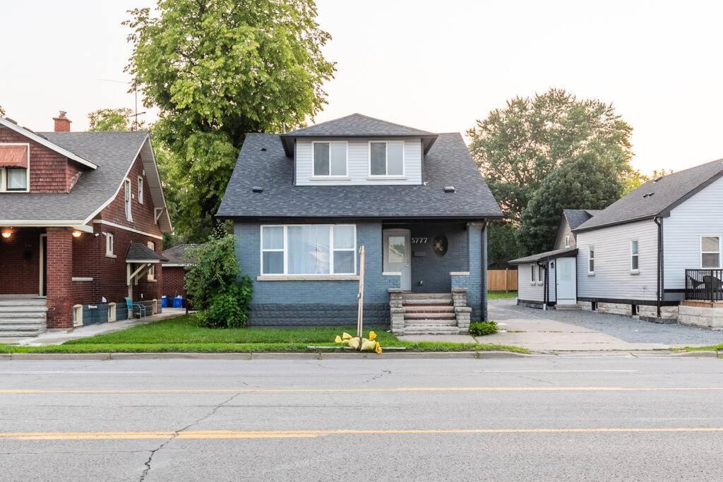 Modern House Newly Furnished 3 Mins Drive To Fall Niagara Falls Eksteriør bilde